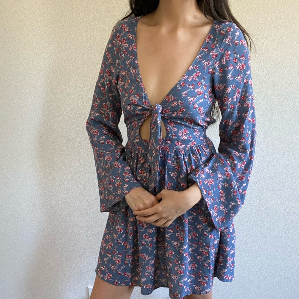 American Eagle Tie-front Floral dress